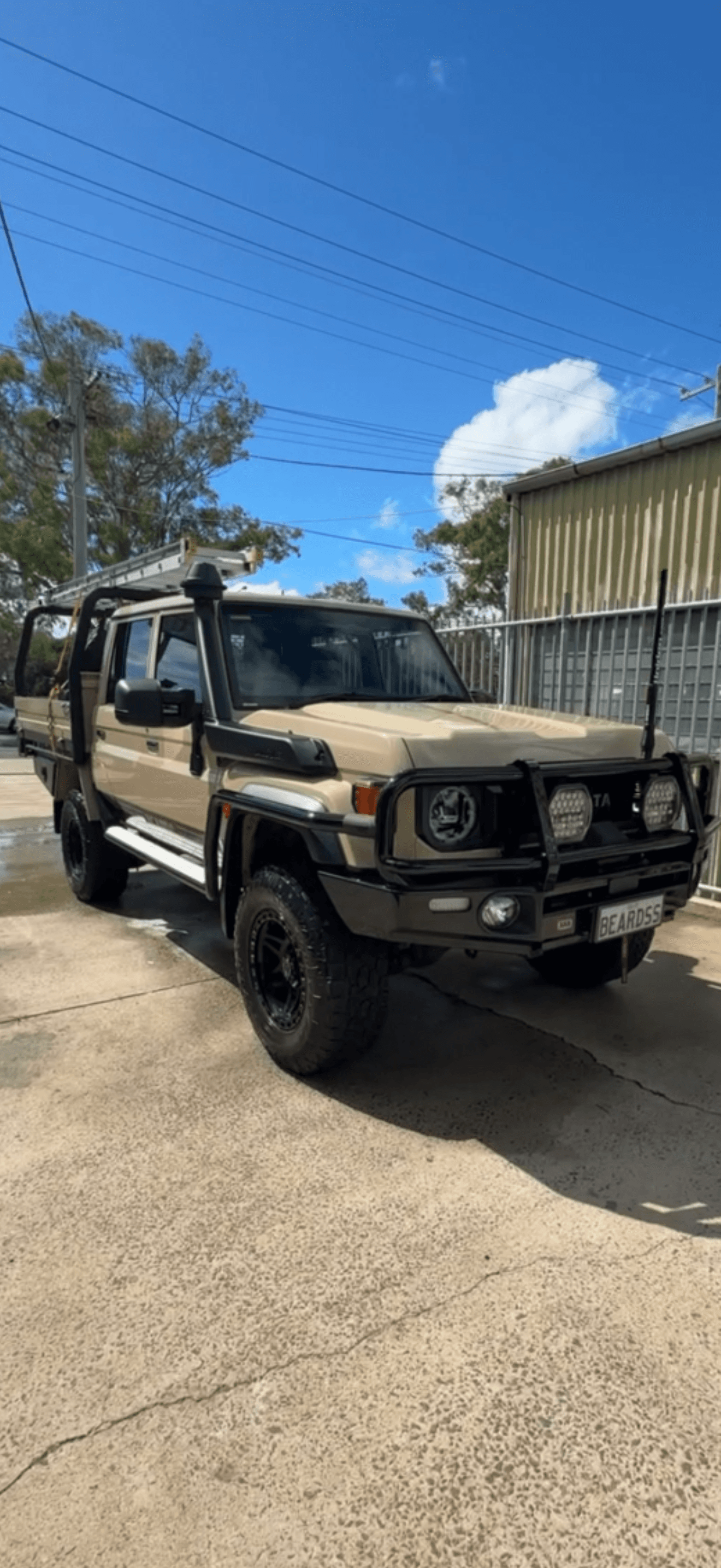 4WD exterior finish
